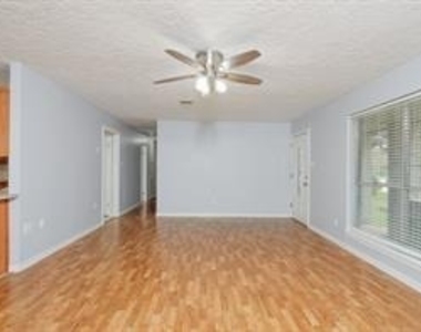 214 Kimswick Court - Photo Thumbnail 4