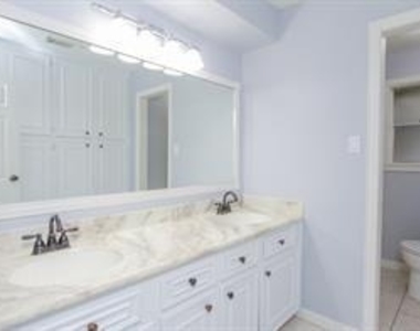214 Kimswick Court - Photo Thumbnail 14
