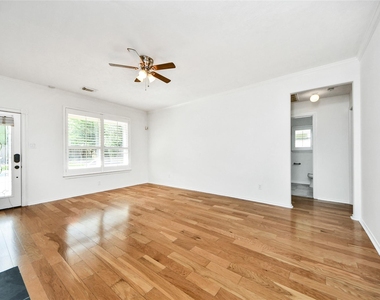 10 Delphinium Place - Photo Thumbnail 21