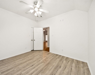 10 Delphinium Place - Photo Thumbnail 38