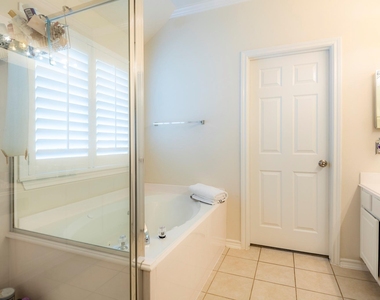 10 Delphinium Place - Photo Thumbnail 30