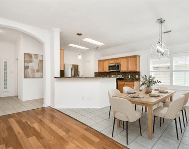10 Delphinium Place - Photo Thumbnail 17