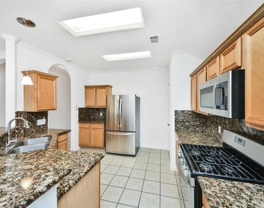10 Delphinium Place - Photo Thumbnail 13
