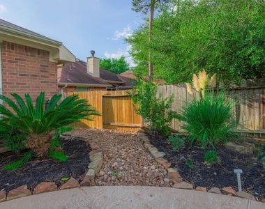 10 Delphinium Place - Photo Thumbnail 32