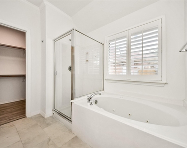 10 Delphinium Place - Photo Thumbnail 32