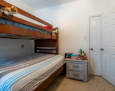 10 Delphinium Place - Photo Thumbnail 21