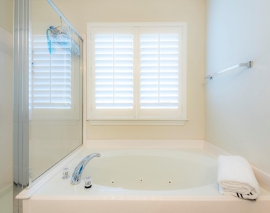 10 Delphinium Place - Photo Thumbnail 29