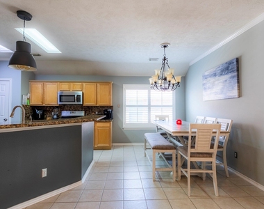 10 Delphinium Place - Photo Thumbnail 13