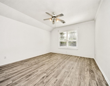 10 Delphinium Place - Photo Thumbnail 27