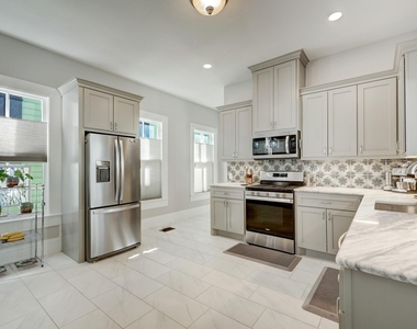 1717 Church Street - Photo Thumbnail 8