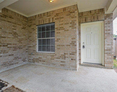 6627 Stonecross Creek Lane - Photo Thumbnail 3