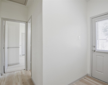 6627 Stonecross Creek Lane - Photo Thumbnail 15