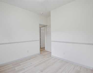 6627 Stonecross Creek Lane - Photo Thumbnail 27