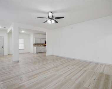 6627 Stonecross Creek Lane - Photo Thumbnail 16