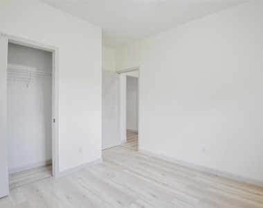 6627 Stonecross Creek Lane - Photo Thumbnail 24