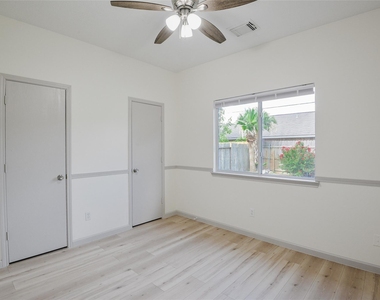 6627 Stonecross Creek Lane - Photo Thumbnail 26