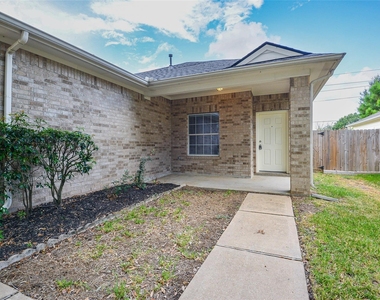 6627 Stonecross Creek Lane - Photo Thumbnail 2