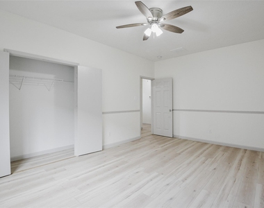 6627 Stonecross Creek Lane - Photo Thumbnail 21