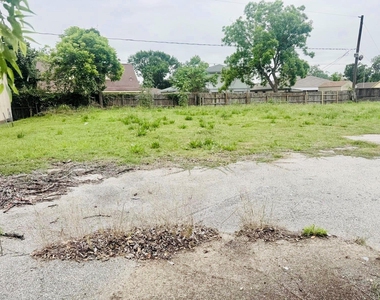 3910 Anderson Road - Photo Thumbnail 7