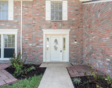 5410 Forest Trails Drive - Photo Thumbnail 3