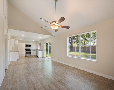 5410 Forest Trails Drive - Photo Thumbnail 14
