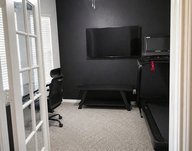 12646 Barclay Terrace Drive - Photo Thumbnail 2