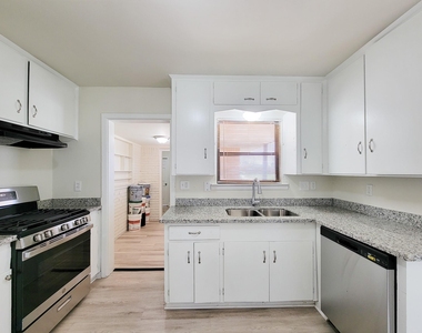 133 S Yaupon Street - Photo Thumbnail 33