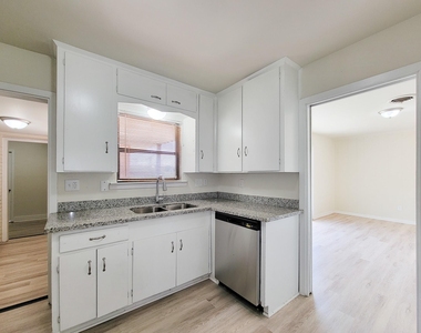 133 S Yaupon Street - Photo Thumbnail 32