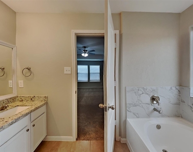7906 Buffalo View Lane - Photo Thumbnail 9