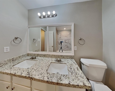 7906 Buffalo View Lane - Photo Thumbnail 17