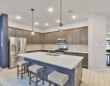 42533 Summer Crest Road - Photo Thumbnail 8