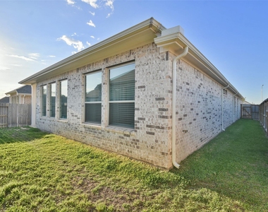 42533 Summer Crest Road - Photo Thumbnail 23