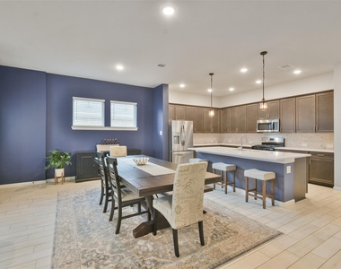 42533 Summer Crest Road - Photo Thumbnail 7