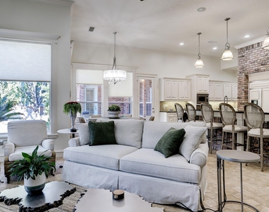 127 E Bracebridge Circle - Photo Thumbnail 24