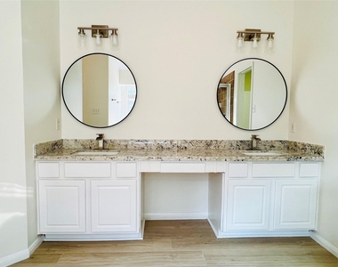 2606 Atwood Glen Lane - Photo Thumbnail 23