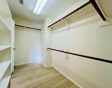 2606 Atwood Glen Lane - Photo Thumbnail 29