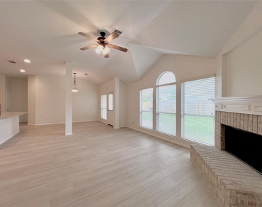 2606 Atwood Glen Lane - Photo Thumbnail 37