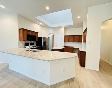 2606 Atwood Glen Lane - Photo Thumbnail 12