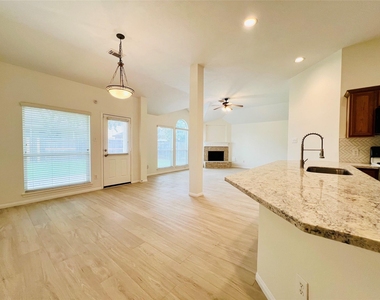 2606 Atwood Glen Lane - Photo Thumbnail 8