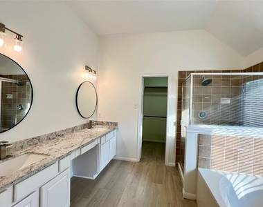 2606 Atwood Glen Lane - Photo Thumbnail 21