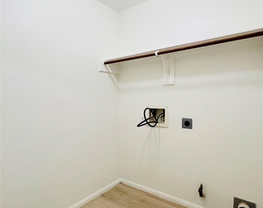 2606 Atwood Glen Lane - Photo Thumbnail 36