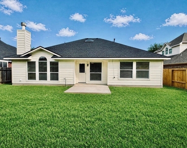 2606 Atwood Glen Lane - Photo Thumbnail 2