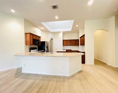 2606 Atwood Glen Lane - Photo Thumbnail 10
