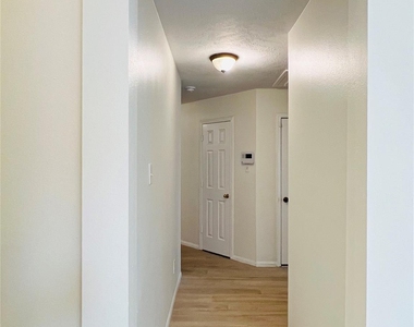 2606 Atwood Glen Lane - Photo Thumbnail 18