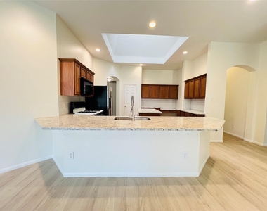2606 Atwood Glen Lane - Photo Thumbnail 11