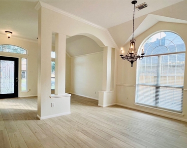 2606 Atwood Glen Lane - Photo Thumbnail 4