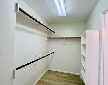 2606 Atwood Glen Lane - Photo Thumbnail 28