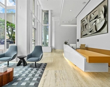 313 W 17th Street - Photo Thumbnail 18
