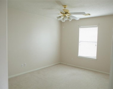 3334 Worthington Drive - Photo Thumbnail 10