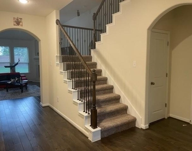 18014 Nisbet Crossing - Photo Thumbnail 2